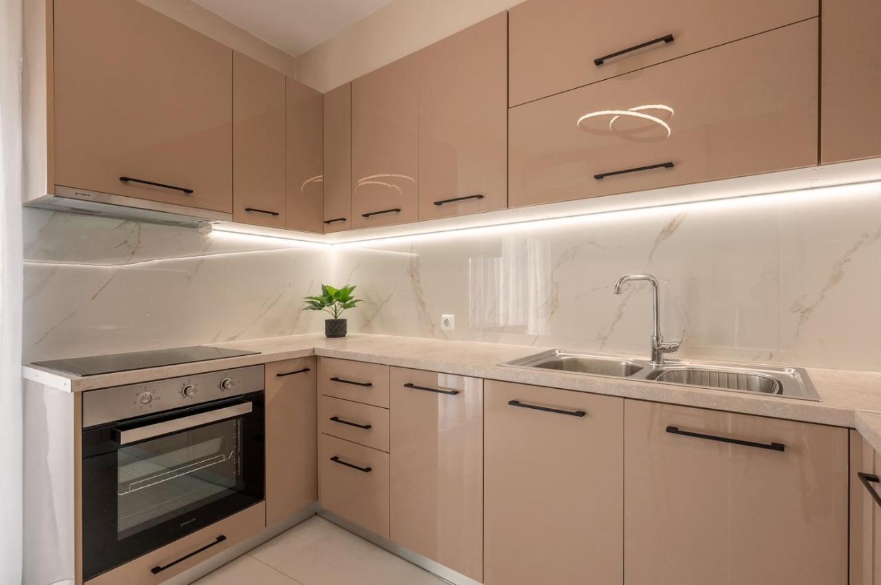 Nk Luxury Apartments 프레베자 외부 사진